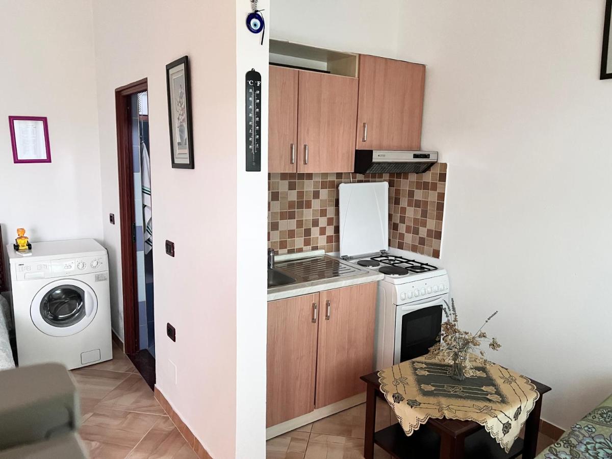 Ponari Apartments Rrotull Bagian luar foto