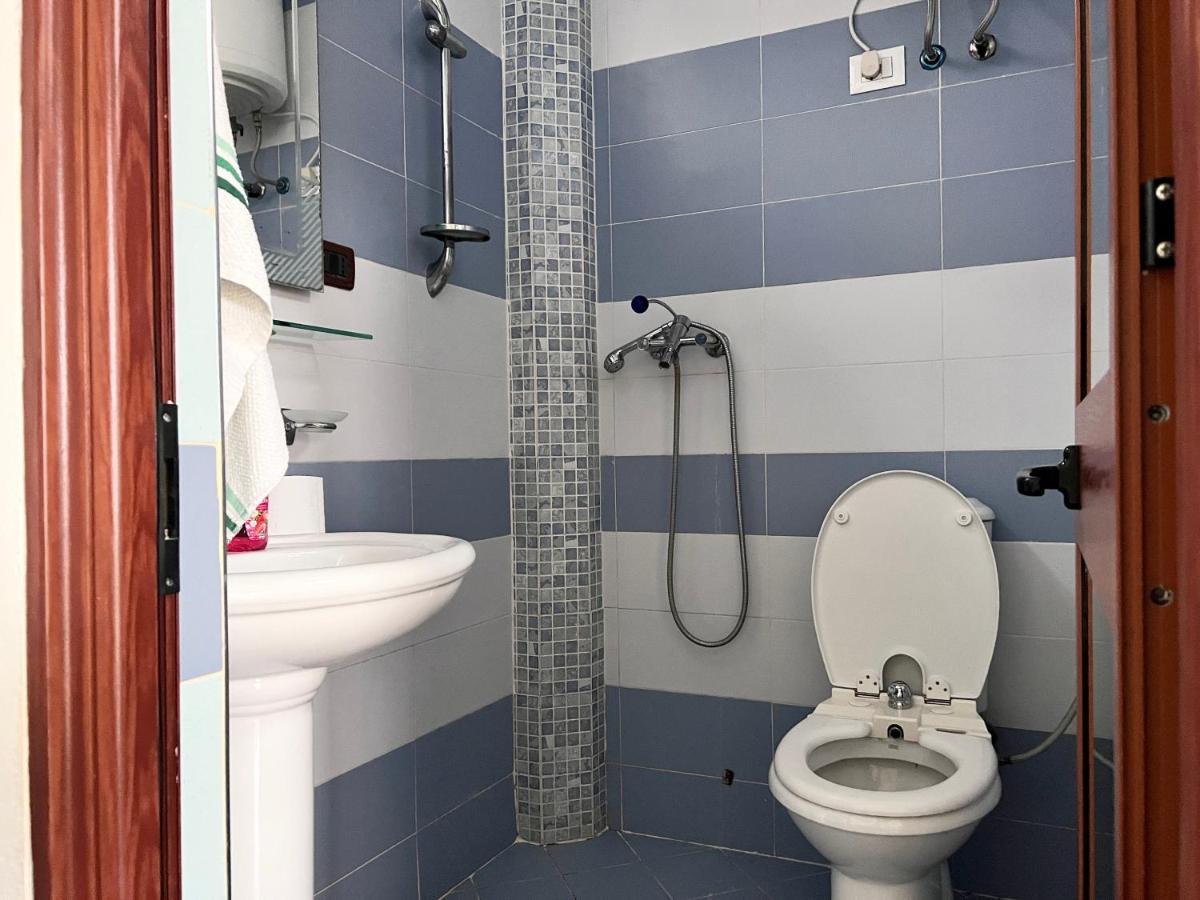 Ponari Apartments Rrotull Bagian luar foto